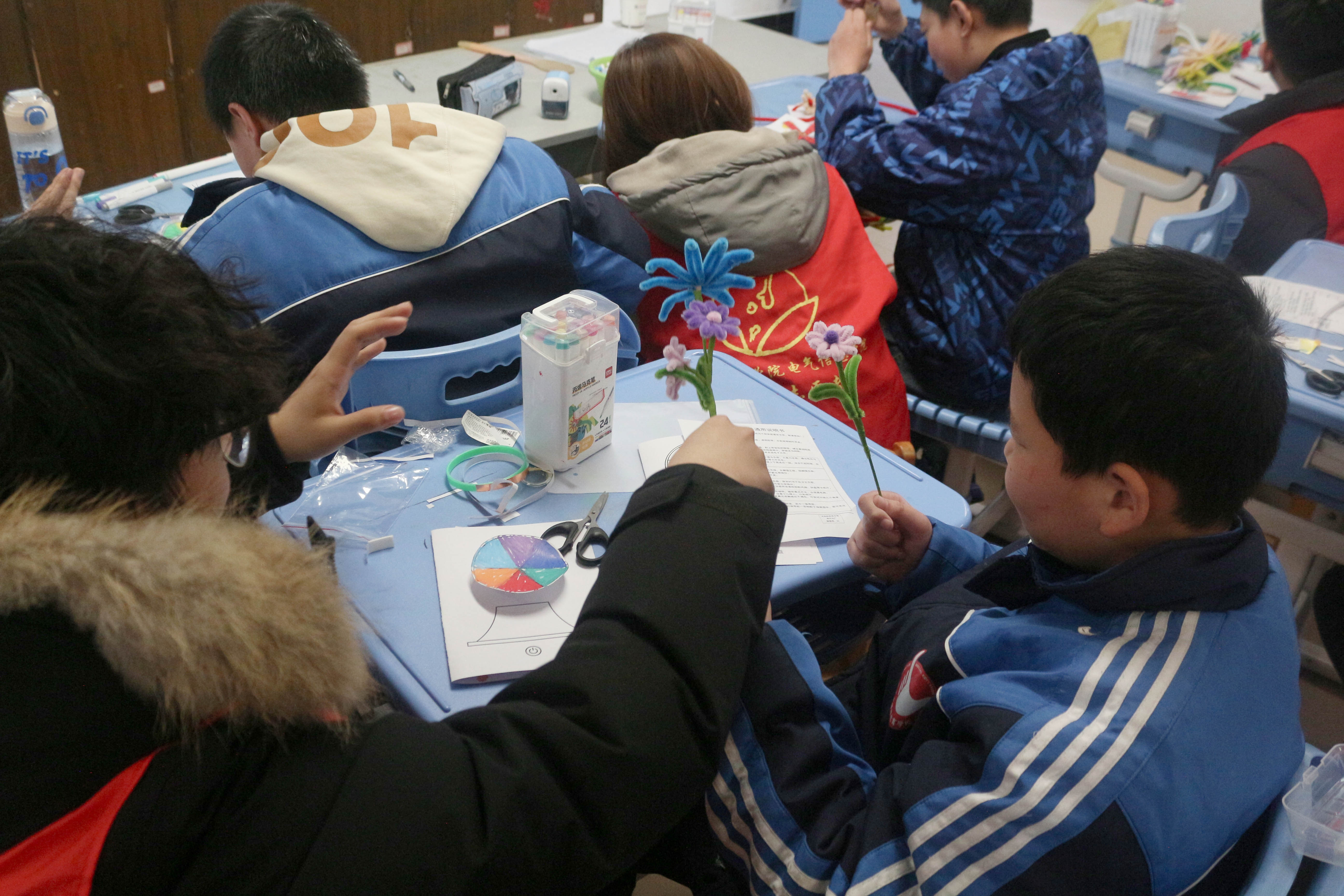 电映星河，逐光同行​——0638太阳集团官网走进特殊教育学校开展志愿服务活动